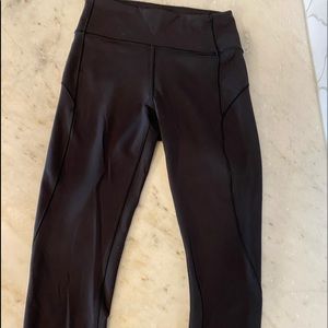 Lululemon In Movement 7/8 Leggings - Size 6
